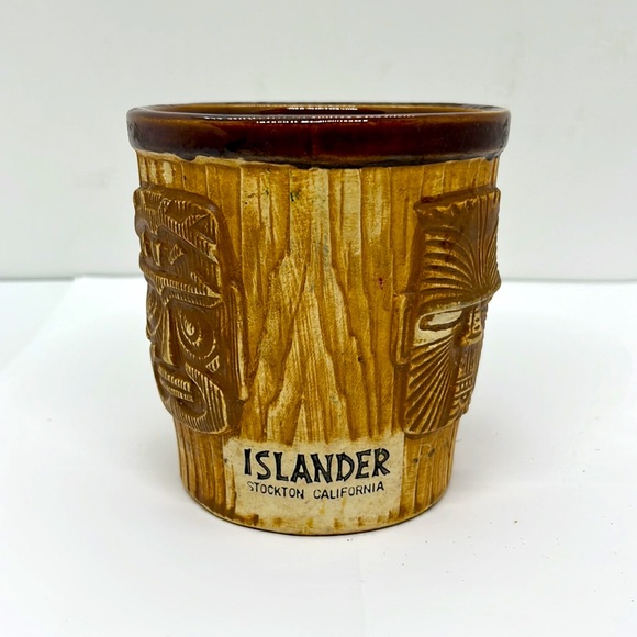 Vintage Restaurant Tiki Bar Cup, Islander Stockton, CA OMC Japan Gold Label - Picture 2 of 6